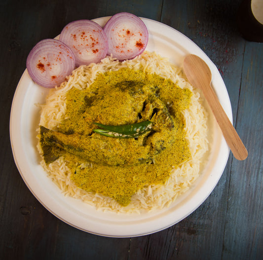 11 inch round biodegradable sugarcane plate, microwave safe and sturdy