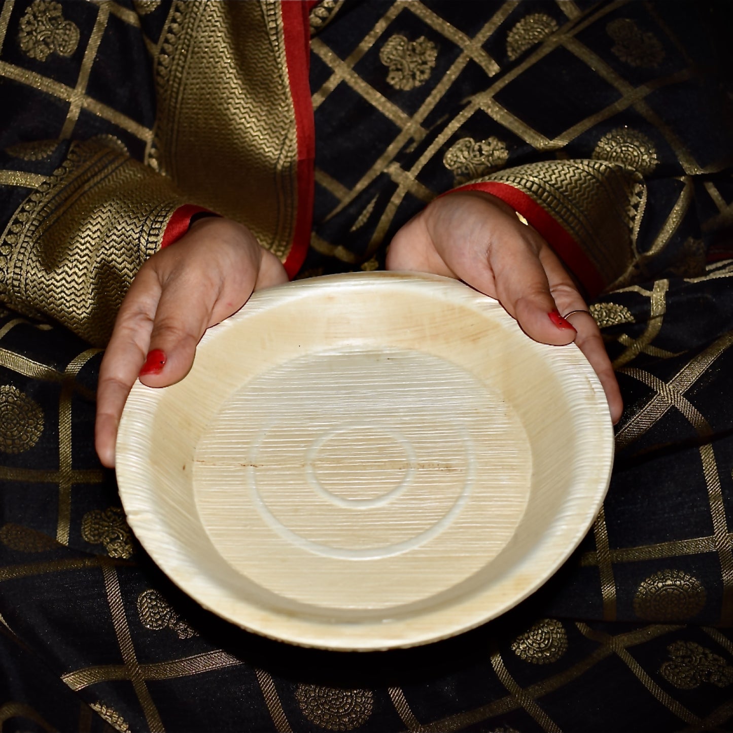 Areca 9 inch round eco-friendly disposable plate